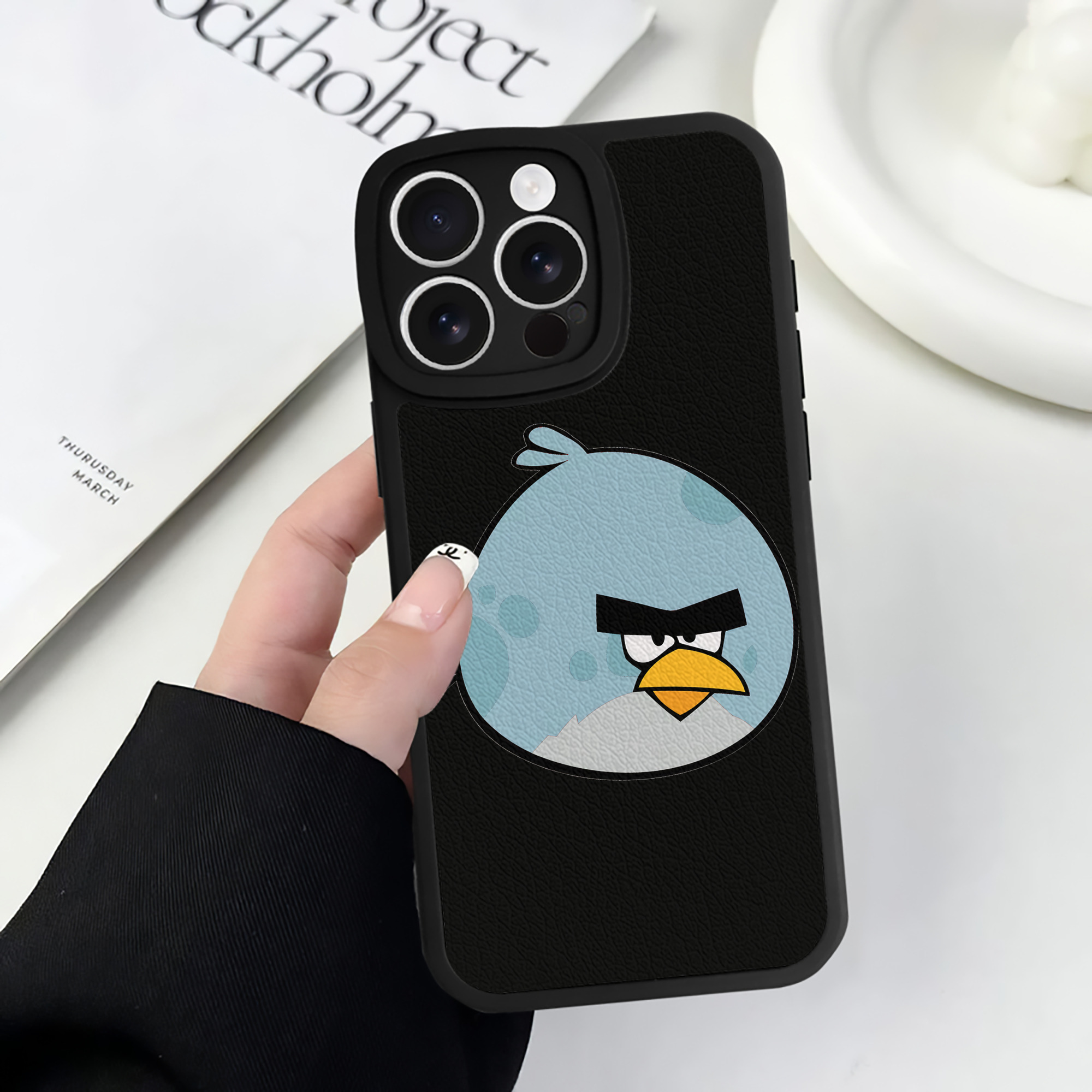 （画像用） Angry Birds アングリーバード 【iPhone 16シリーズ対応】シリコンスマホケース（レザー調） 材質：シリコン